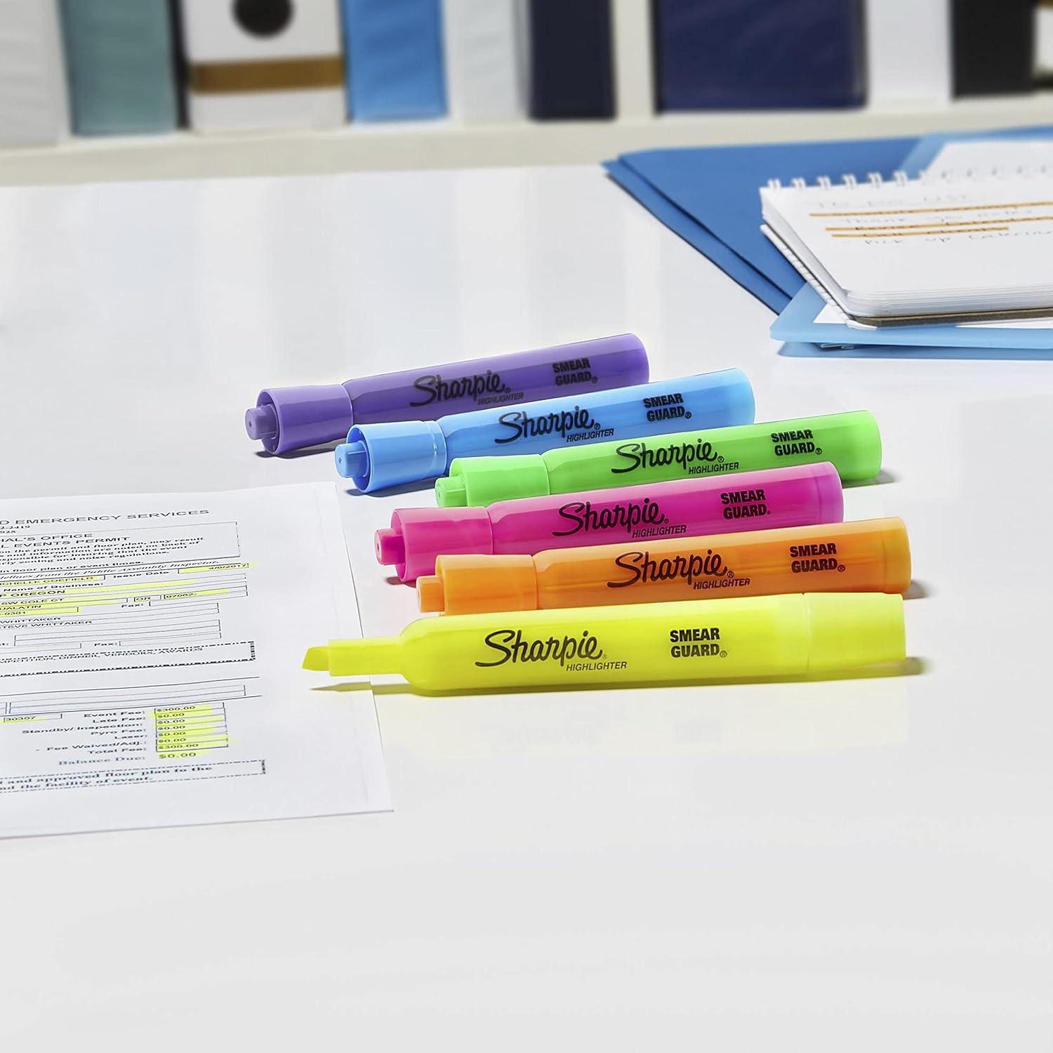 image:imageSharpie Tank Highlighters Chisel Tip Fluorescent Yellow 12 Count12 Count Pack of 12